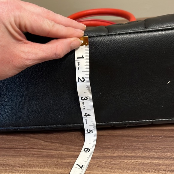 Betsy Johnson Kitty Cat quilted black & red vegan leather crossbody purse - Picture 15 of 16